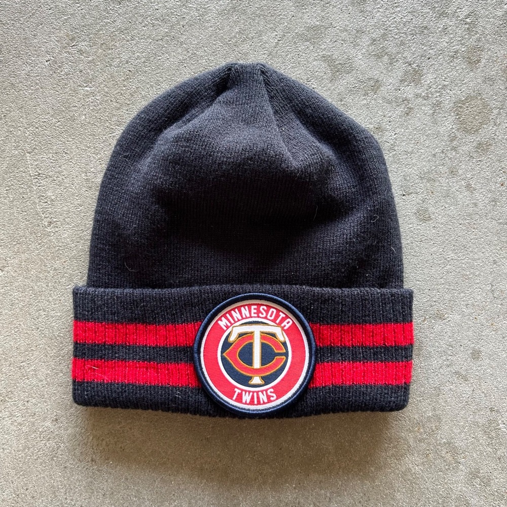 New Era Minnesota Twins Beanie Hat Cap One Size Navy Blue Red MLB Cuffed Knit
